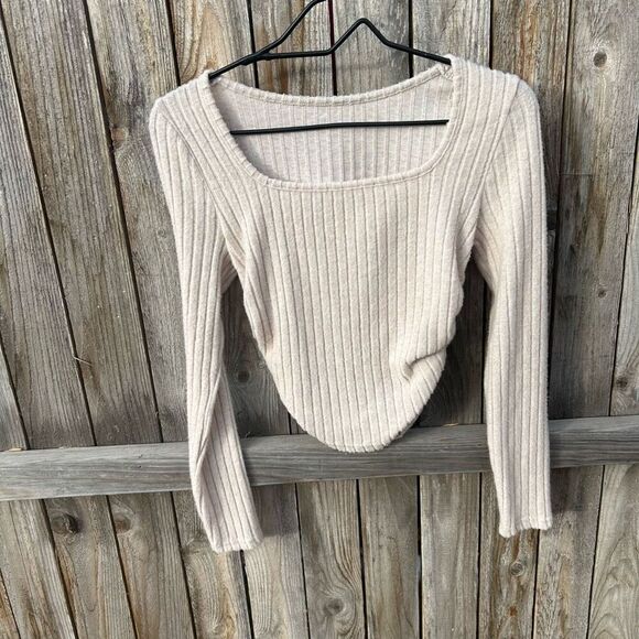 SHEIN Tops - SHEIN top soft poofy long sleeve cropped look size medium